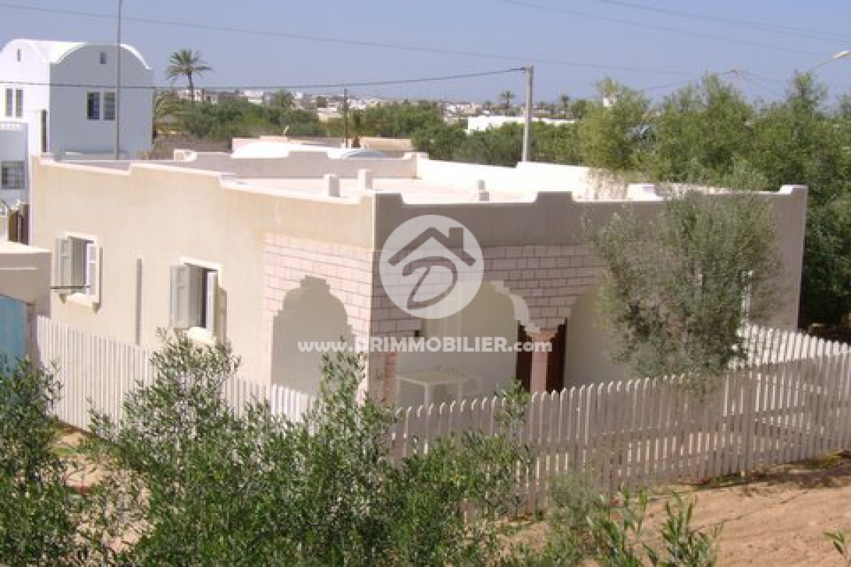 L 64 -                            بيع
                           Villa Meublé Djerba